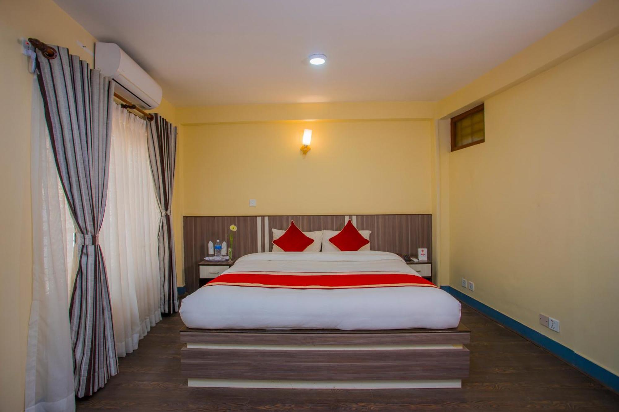 Oyo 297 Hotel Aayam Kathmandu Exterior photo