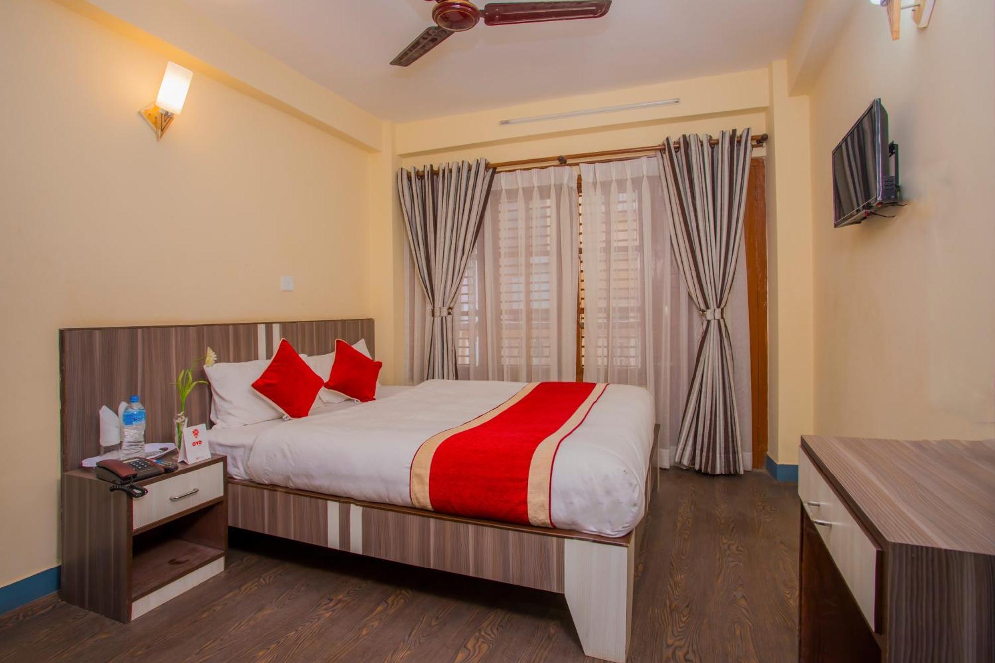 Oyo 297 Hotel Aayam Kathmandu Exterior photo